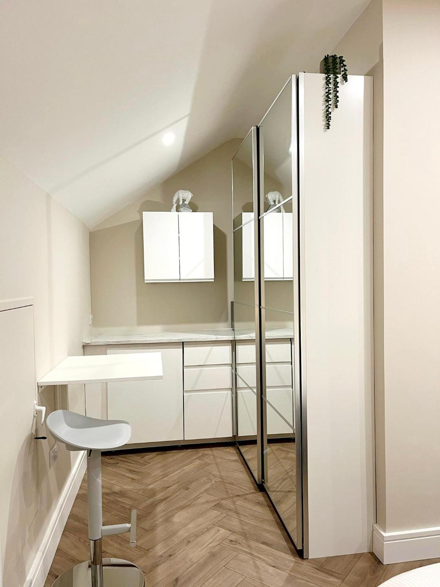 Attic Room In Citywest Dublin Exteriör bild
